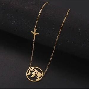 Going places necklace gold